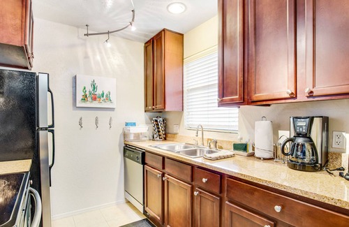 North Scottsdale Condo | Dog-friendly condo with pool, gym, & close to TPC Scottsdale - 30-day minimum