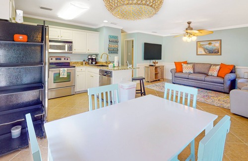 Dauphin Island House | Dog-friendly, corner townhome steps from the beach with patio & WiFi