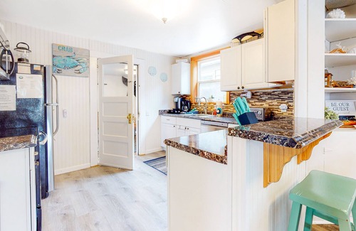 Rockaway Beach Cottage | Dog-Friendly Cottage with Private Hot Tub, Close to Beach & Downtown