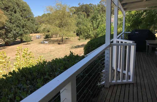 Muskvale Cottage | Dog-friendly cottage close to Daylesford - The Cottage at Hollow Log Estate