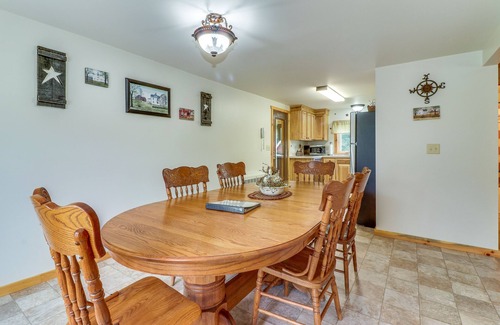 Oakland House | Dog-Friendly Country Cabin with Deck, Firepit & Air Hockey - Close to Yough River