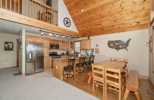 Oakland House | Dog Friendly Deep Creek Chalet w/Hot Tub & Deck