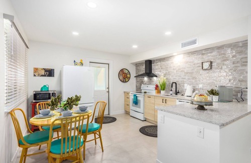 Chandler House | Dog Friendly, Downtown Chandler, Has It All!