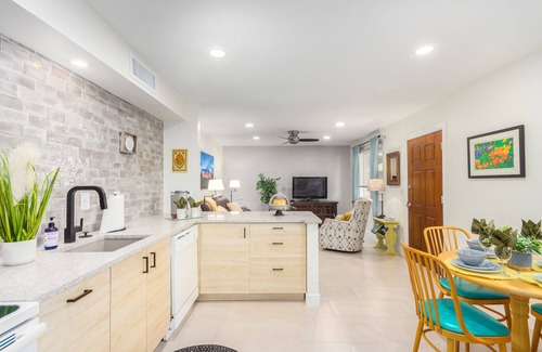 Chandler House | Dog Friendly, Downtown Chandler, Has It All!