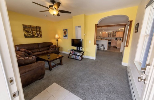 Salida House | Dog Friendly! Dunwell Cottage: Cute Downtown Home, Close to Everything!