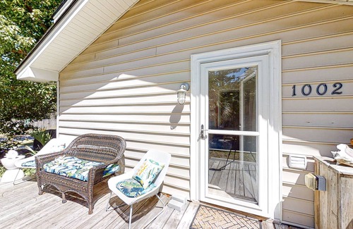 Folly Beach House | Dog-friendly duplex close to beach with outdoor shower and washer/dryer