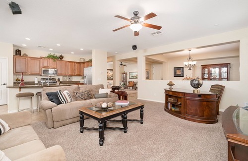 Fox Crossing House | Dog-friendly elegant home with classic finishes, enclosed yard & grill