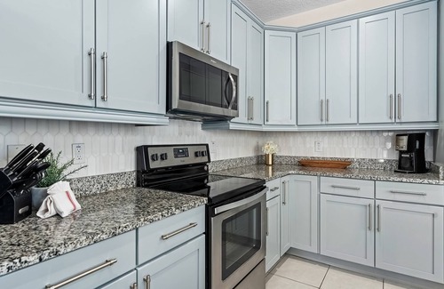West Kissimmee House | Dog-friendly getaway with private pool + spa, putting green, patio, & game room