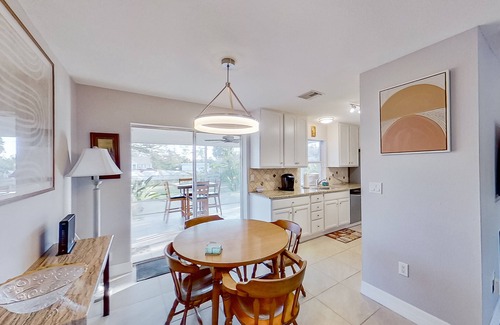 Port Charlotte House | Dog-friendly home with enclosed lanai & washer/dryer - snowbird-friendly