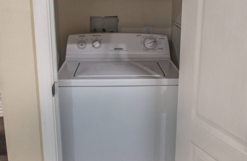 Gold Beach House | Dog-Friendly Home a/ Ocean View, High-Speed WiFi, Gas Fireplace, & Washer/Dryer