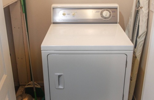 Gold Beach House | Dog-Friendly Home a/ Ocean View, High-Speed WiFi, Gas Fireplace, & Washer/Dryer