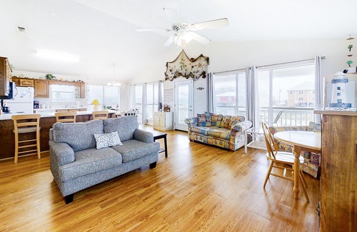 Fort Morgan House | Dog-friendly home near the beach with grill, central AC & balcony