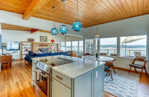 Camano Island House | Dog-friendly home with stunning bay views, woodstove & outdoor firepit