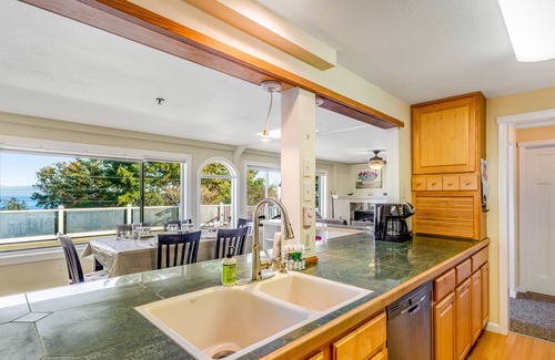 Camano Island House | Dog-friendly home with views, great outdoor space, & washer/dryer - near beach