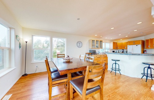 Lincoln City House | Dog-friendly home with beautiful ocean view, game room & easy beach access
