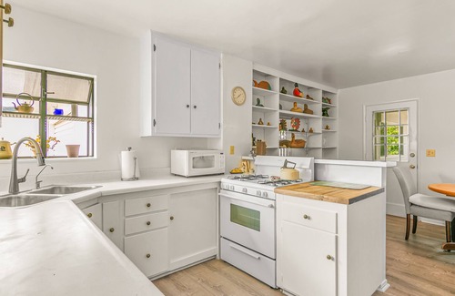 West Mesa House | Dog-friendly home with guest house, enclosed backyard, firepit, streaming, W/D