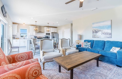 Gulf Shores House | Dog-friendly home w/water view, shared pool, grill & EV charger, walk to beach