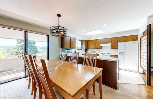Greenbank House | Dog-friendly home with sound view, fireplace, pizza oven & hot tub