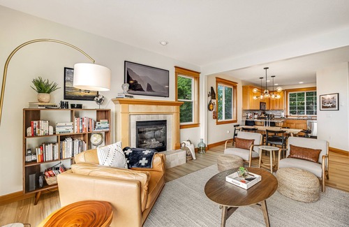Oceanside House | Dog-friendly home with ocean views, deck, washer/dryer, grill, & fireplace