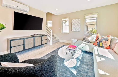 Mission Beach House | Dog-Friendly Home with Central AC & Free WiFi - Short Walk to Mission Beach