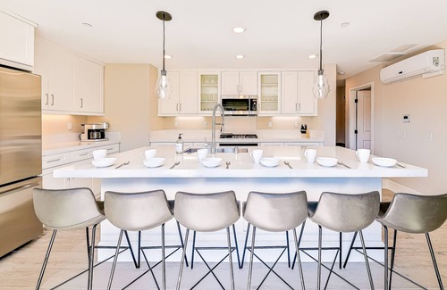 Mission Beach House | Dog-Friendly Home with Central AC & Free WiFi - Short Walk to Mission Beach