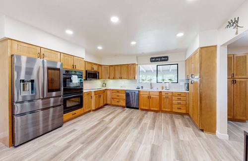 Tucson Estates House | Dog-friendly home with lovely desert views, fenced yard, patio & fireplace