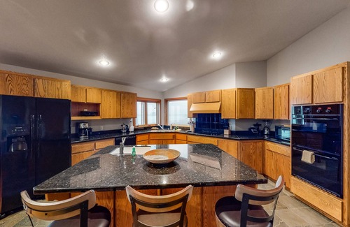 Bandon House | Dog-friendly home with ocean views, high-speed WiFi, and wood-burning fireplace