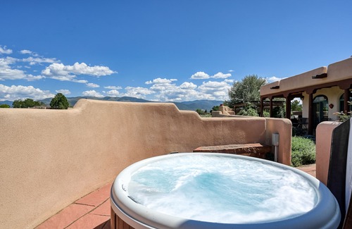 El Prado House | Dog-Friendly home with private hot tub, high-speed WiFi & wood-burning fireplace