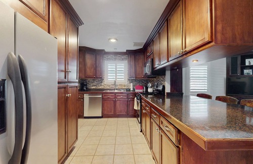 Coronado House | Dog-Friendly Home with Enclosed Yard, Central AC, Washer/Dryer & Free WiFi