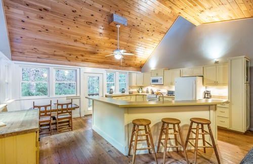 Sylva House | Dog-friendly home with WiFi, private washer/dryer, grill, hot tub, firepit