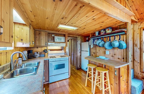 Hector House | Dog-friendly house close to Seneca Lake with firepit, deck, & washer/dryer