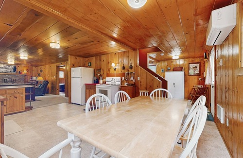 Joseph House | Dog-friendly house near lake with wood stove, washer/dryer, grill, & partial AC