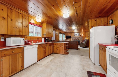 Joseph House | Dog-friendly house near lake with wood stove, washer/dryer, grill, & partial AC
