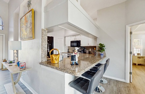 Trafalgar House | Dog friendly house with private pool, lanai, and hot tub