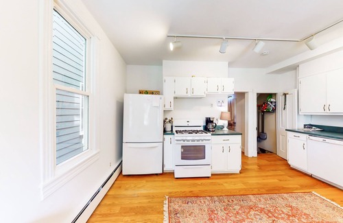 Murray Hill House | Dog-friendly house with yard, deck, firepit, washer/dryer & AC - near golf