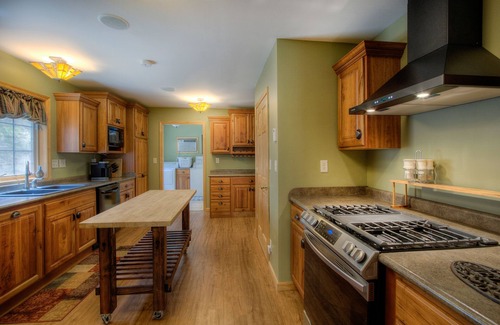 Custer House | Dog-friendly house with mountain view and pool access