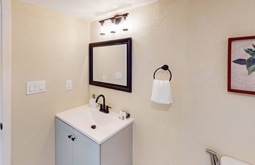 Shoreline House | Dog-friendly lakefront getaway with a kitchenette, furnished patio, & fast WiFi