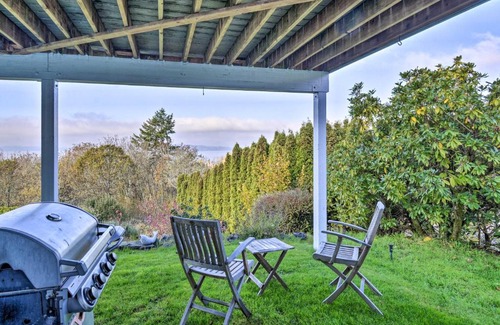 Lakewood Apartment | Dog-Friendly Lakewood Apartment with Private Hot Tub