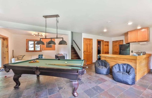 Jewett House | Dog-Friendly Mountain Hideaway