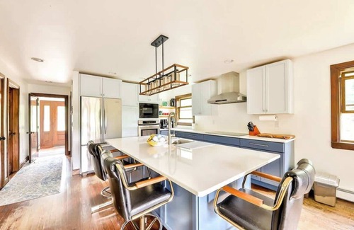 Jewett House | Dog-Friendly Mountain Hideaway