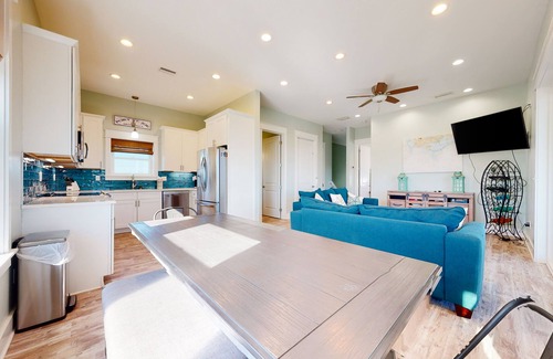 Indian Pass House | Dog-friendly oceanfront home with a hot tub, washer/dryer & central AC