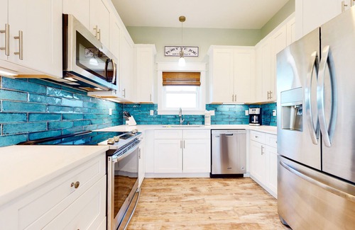 Indian Pass House | Dog-friendly oceanfront home with a hot tub, washer/dryer & central AC