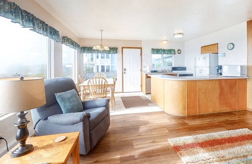 Bandon House | Dog-friendly oceanfront home on a bluff with spectacular views