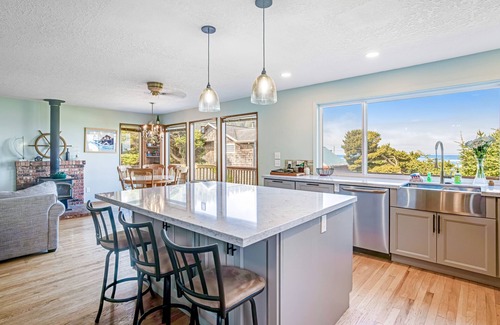 Cape Meares Apartment | Dog-friendly, oceanview home w/private hot tub - one block to beach