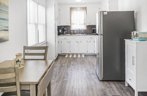 North Charleston House | Dog Friendly/Privacy Fence Back Yrd/13mi to dwntwn Charleston