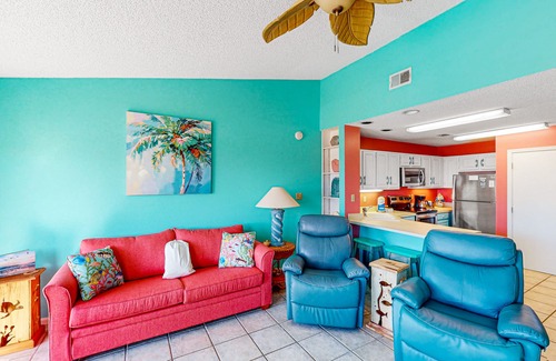 East End House | Dog-friendly, poolside townhouse w/community pool, grills, deck, beach gear, AC