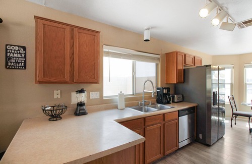 Maryvale House | Dog Friendly Phoenix Home: Near Stadium & Westgate