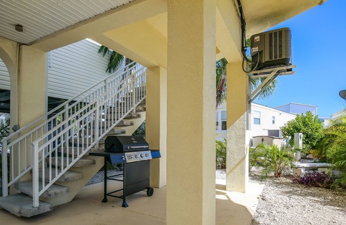Cudjoe Key House | Dog-Friendly resort community home with pool, hot tub & tennis court access