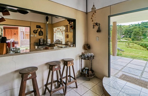 Copey House | Dog-Friendly, Secluded Getaway W/Game Room, Stunning Terrace & WiFi