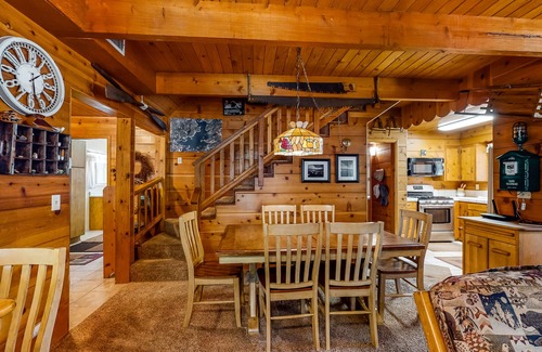 Shaver Lake House | Dog-Friendly Shaver Lake Home w/Wood Interior & Porch, WiFi, W/D - Near Lake
